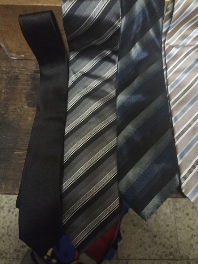 Corbatas Givenchy, Massimo Dutti...