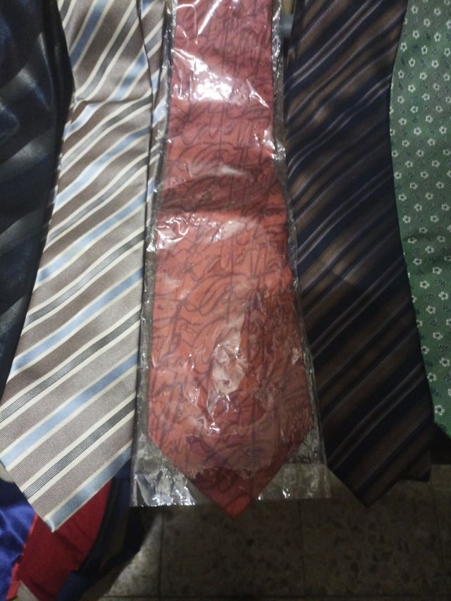 Corbatas Givenchy, Massimo Dutti...