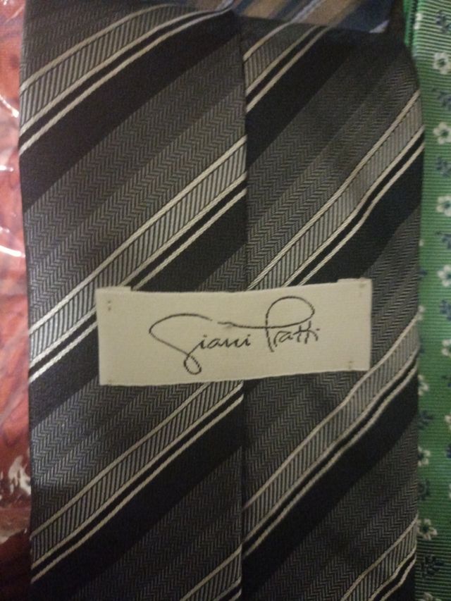 Corbatas Givenchy, Massimo Dutti...