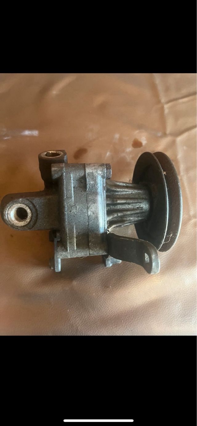 Bomba direccion asistida bmw e30 m20 6 cilindros