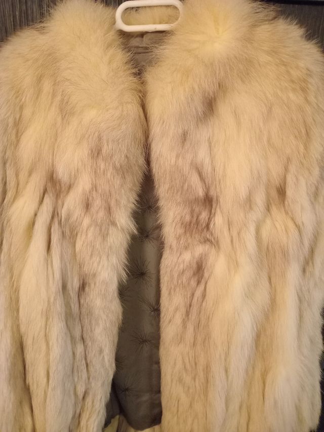 Giubbotto in pelliccia di volpe bianca