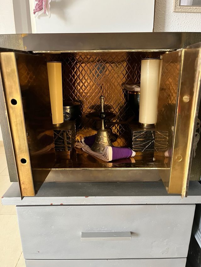 Sagrario dos puertas