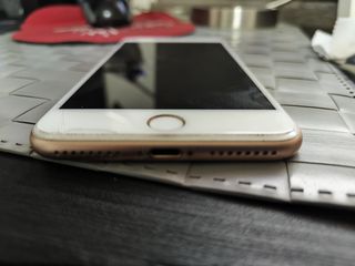 iPhone 8 plus 64 Gb