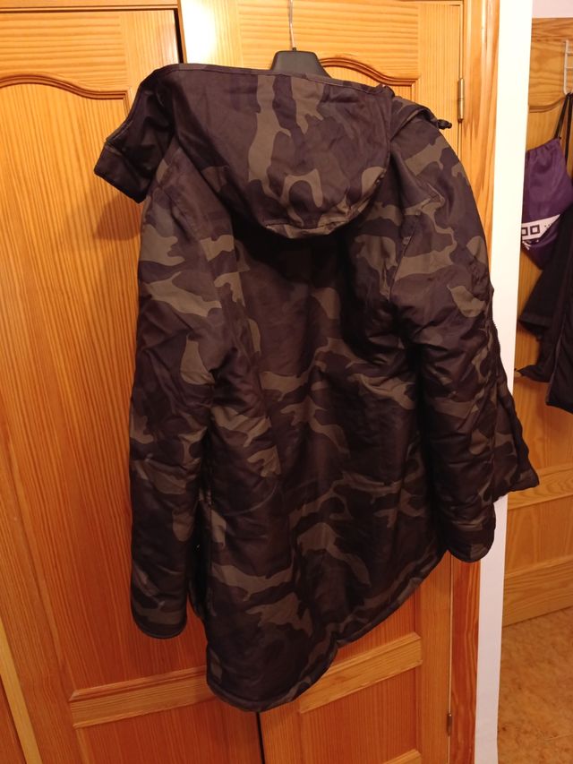 Parka  pull and bears