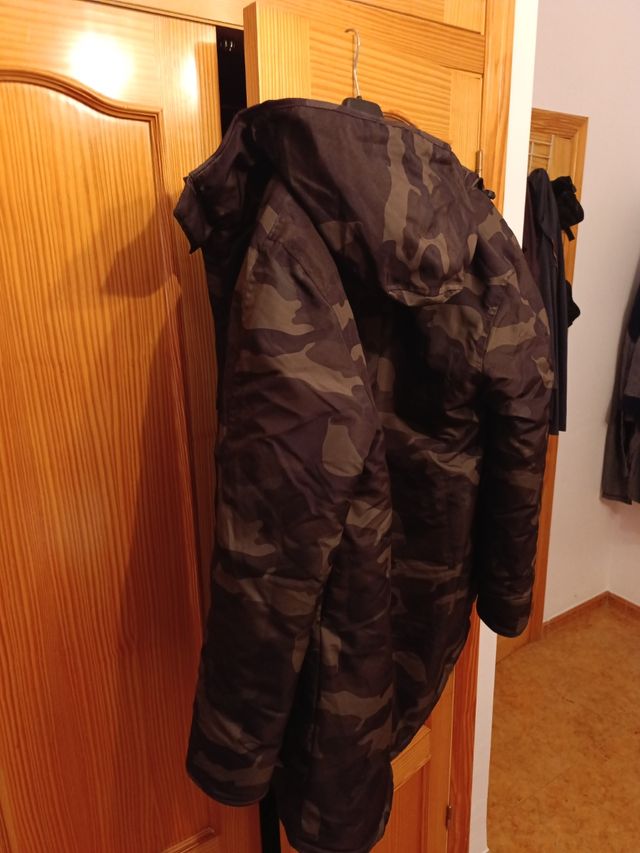 Parka  pull and bears