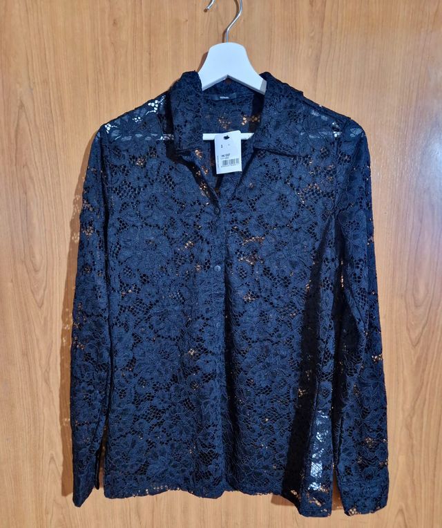 Camisa negra de encaje