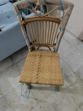 4 Silla de mimbre 