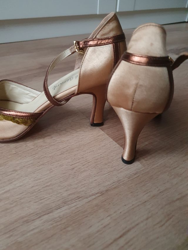 Zapatos de tango