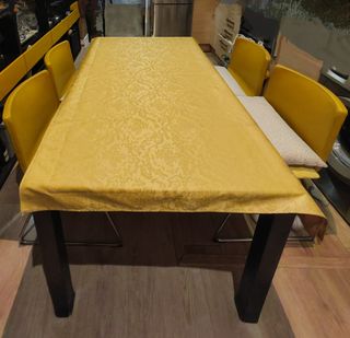 Tavolo allungabile con sedie