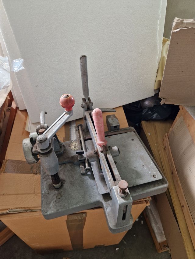 Taglia piastrelle MONTOLIT