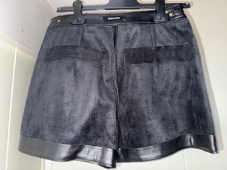 Pantalon corto de cuero