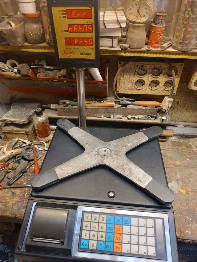 Bilancia Igarra vintage, da riparare