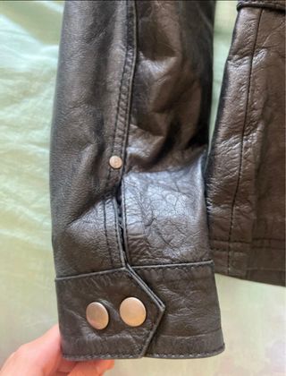 Chaqueta negra piel stradivarius 