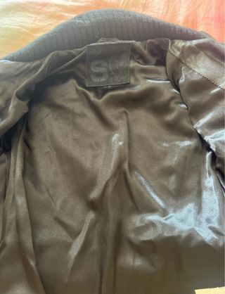 Chaqueta negra piel stradivarius 