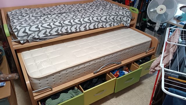 CAMA NIDO,  ESTANTERÍAS.