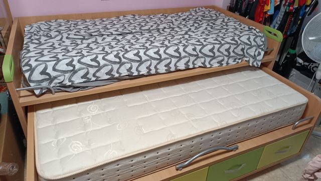 CAMA NIDO,  ESTANTERÍAS.