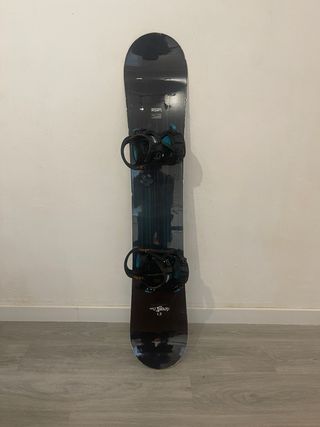 Tabla snowboard 151 con fijaciones 