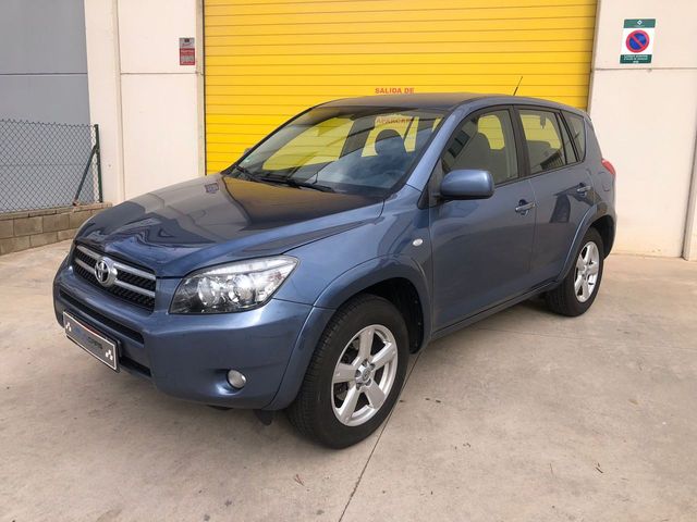 Toyota Rav4 2.2 D-CAT 177 cv 