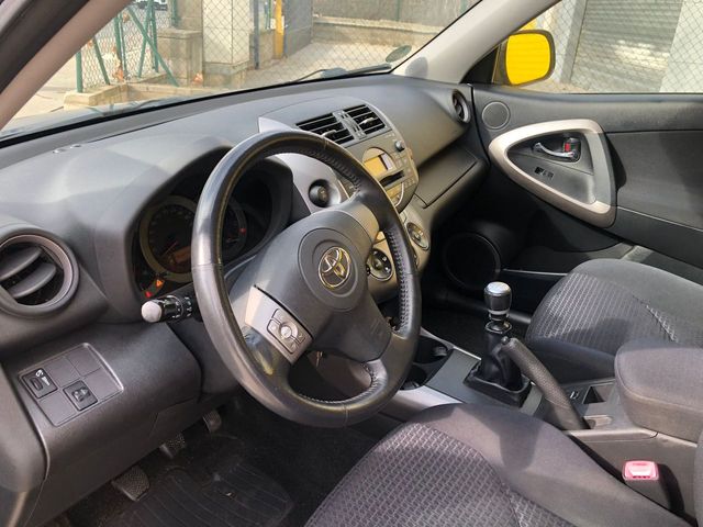 Toyota Rav4 2.2 D-CAT 177 cv 