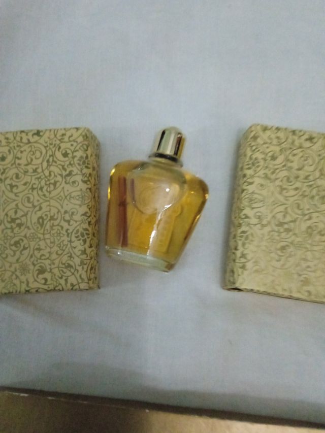 Estuche de colonia antiguo