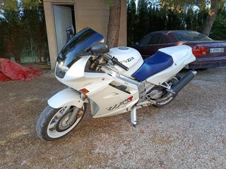 Honda vfr 750 rc36