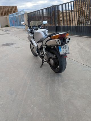 Honda VFR 800 VTEC
