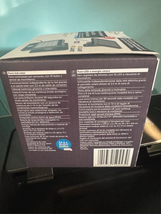 Faro led a energia solare