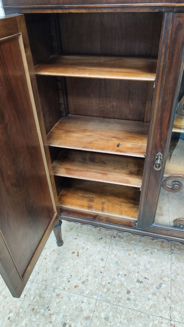 Vitrina armario tres cuerpos eduardino