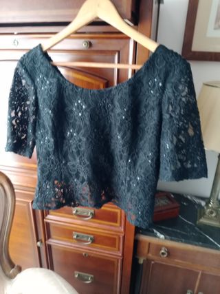 Top encaje con lentejuelas 