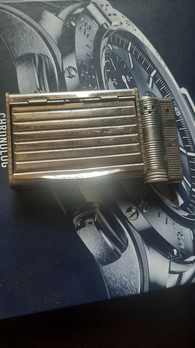 Accendino e scatola porta Tabacco vintag