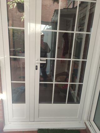 Puerta de aluminio