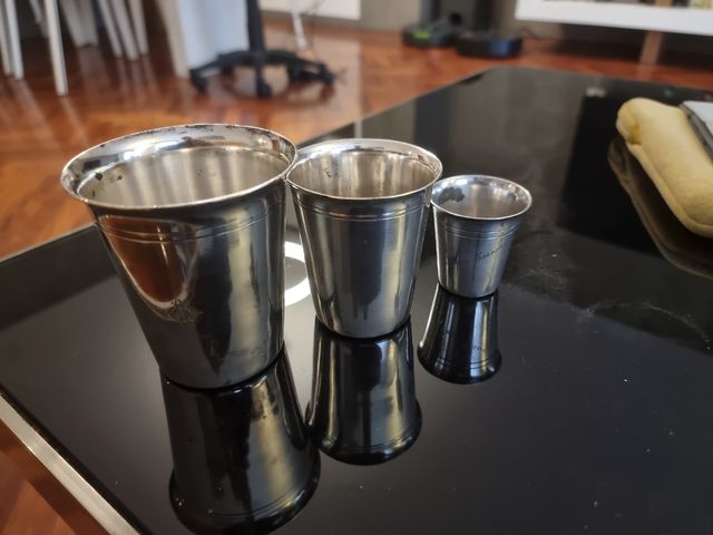 3 Vasos antiguos alpaca 18
euros todos