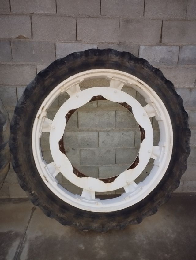 Ruedas tractor finas 