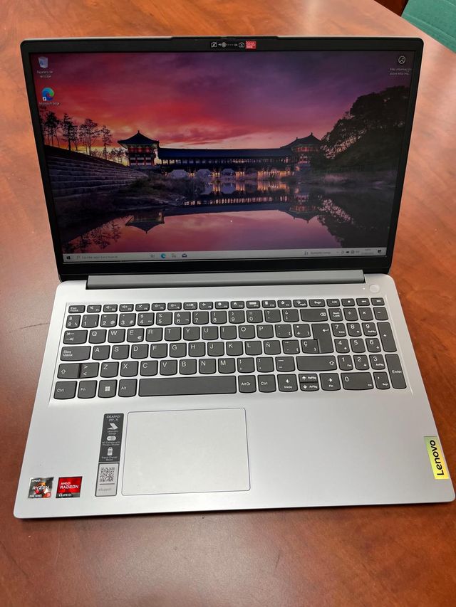IdeaPad 1, Ryzen 3, 256 SSD, 8GB , W.10 Home-Reaco