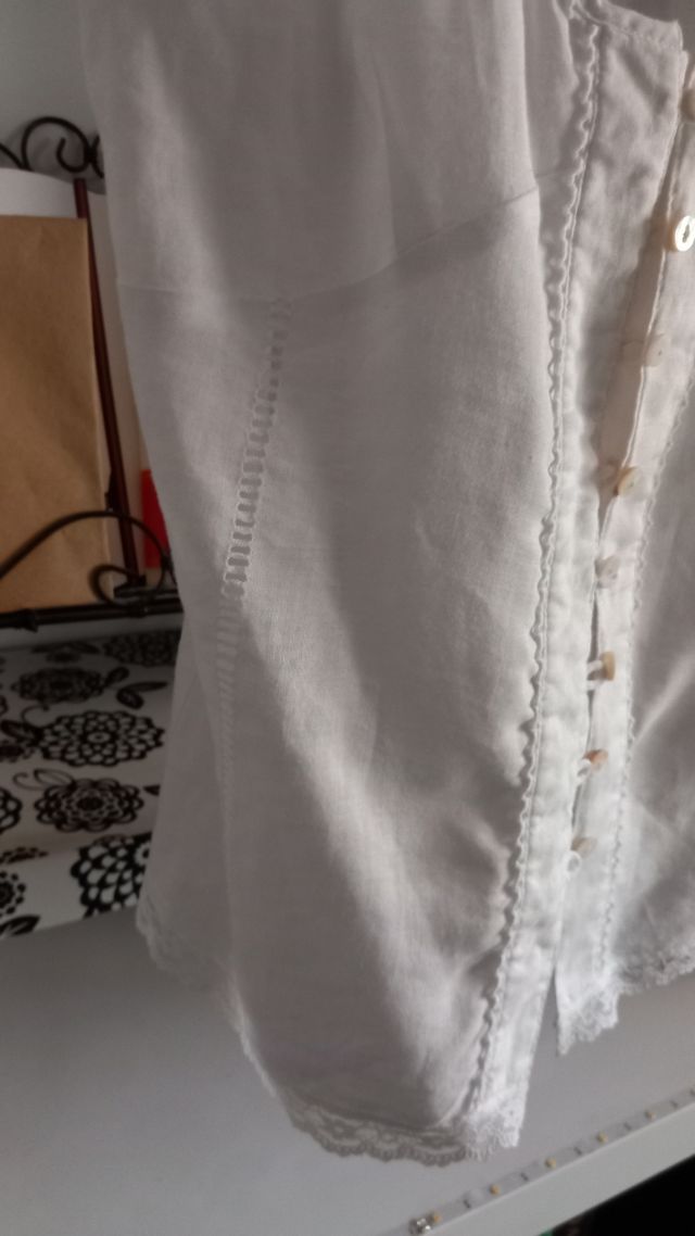 Top blanco jaretas de hilo