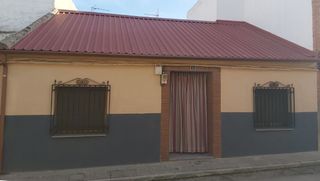 Casa Adosada en Consuegra 
