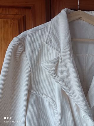 Americana de pana blanca