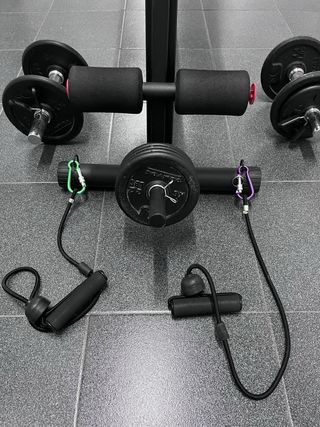 Banco pesas mancuernas discos barra dominadas