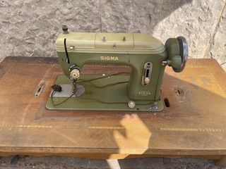 Maquina de coser antigua Sigma