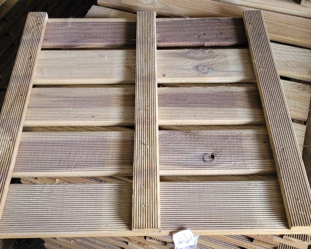 8 LOSETAS de pino madera tratada 50x50x3.5 cm