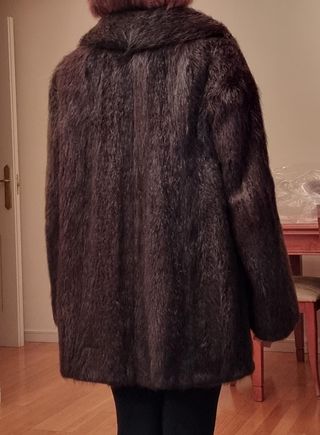 Chaquetón de piel auténtica.