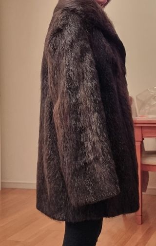 Chaquetón de piel auténtica.