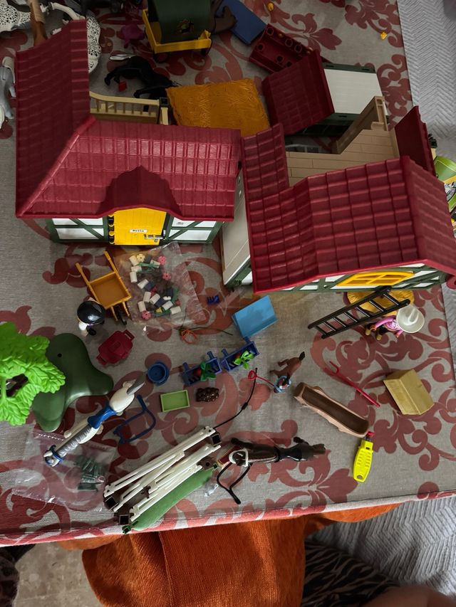 Granja caballos pleymobil