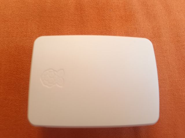 Carcasa oficial Raspberry pi 5 