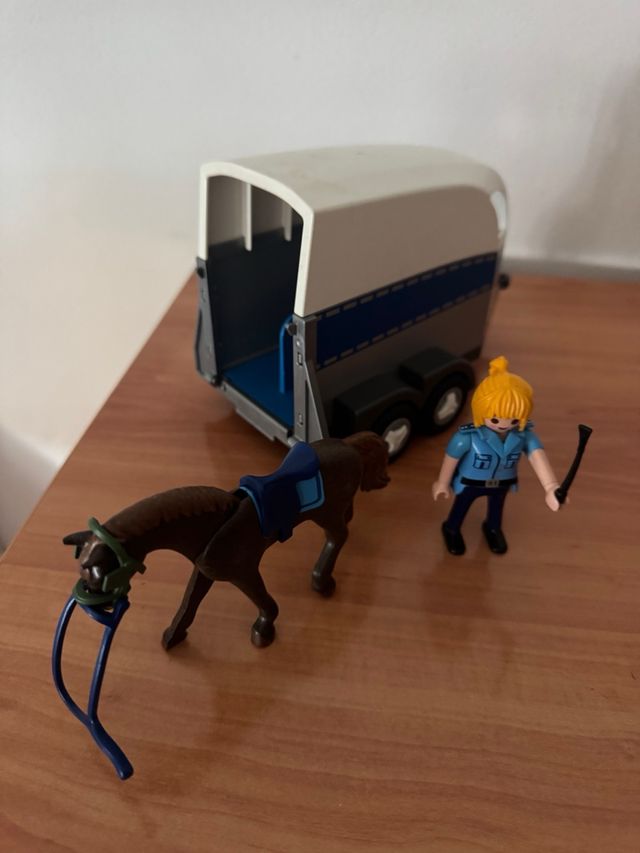 Van policial pleymobil