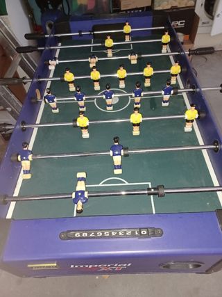 Billar y futbolin ......niños.