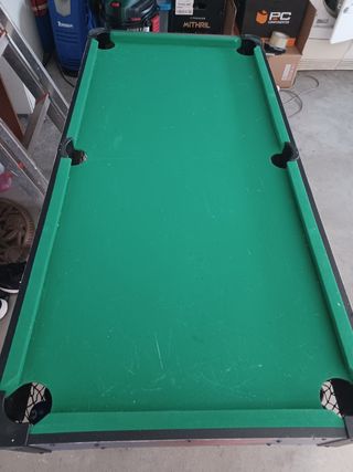 Billar y futbolin ......niños.