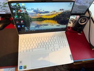 Portatil LENOVO IDEAPAD GAMMING 3 impecable. 