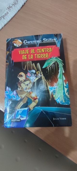 Viaje al centro de la tierra (Grandes historias Stilton) (Spanish Edition)