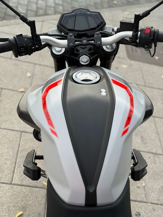 YAMAHA MT 125